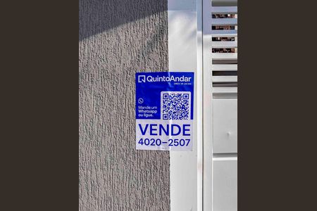 Casa à venda com 140m², 3 quartos e 3 vagas Casa à venda com 140m², 3 quartos e 3 vagasPlaca Instalada na Fachada