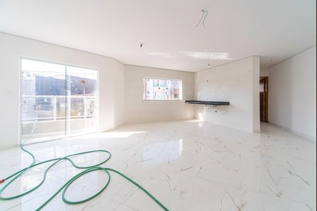 Casa à venda com 140m², 3 quartos e 3 vagas Casa à venda com 140m², 3 quartos e 3 vagasSala