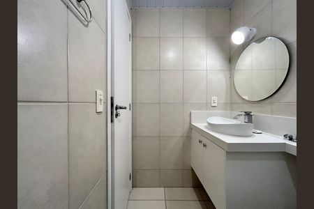 Apartamento para alugar com 59m², 2 quartos e 1 vaga Apartamento para alugar com 59m², 2 quartos e 1 vagaBanheiro