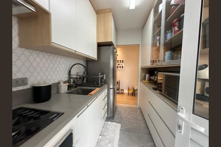Apartamento à venda com 65m², 2 quartos e 2 vagasCozinha