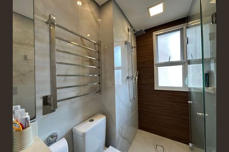 Apartamento à venda com 65m², 2 quartos e 2 vagasBanheiro da Suíte