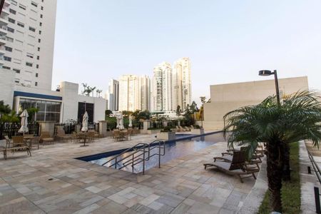 Apartamento à venda com 65m², 2 quartos e 2 vagasÁrea comum - Piscina