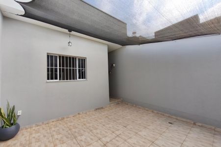 Casa à venda com 120m², 3 quartos e 2 vagasQuintal
