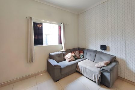 Casa à venda com 120m², 3 quartos e 2 vagasSala