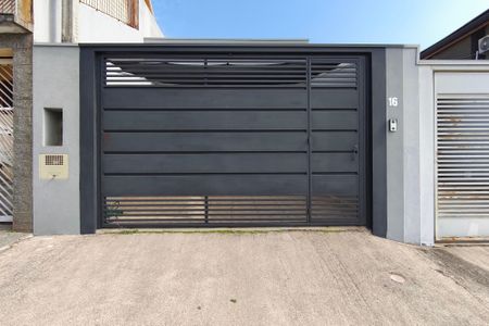 Casa à venda com 120m², 3 quartos e 2 vagasFachada