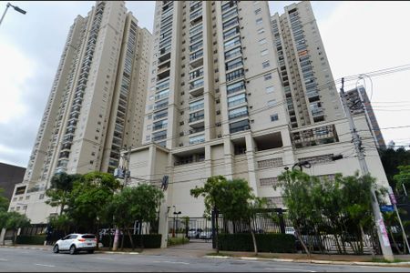 Apartamento para alugar com 80m², 3 quartos e 2 vagas Apartamento para alugar com 80m², 3 quartos e 2 vagasFachada do Condominio