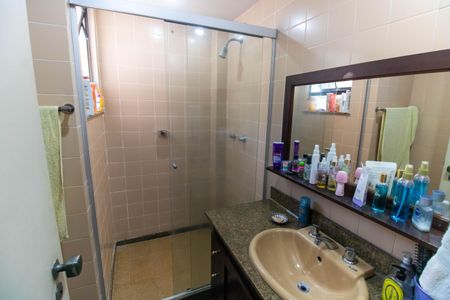 Apartamento à venda com 250m², 3 quartos e 2 vagasBanheiro Social