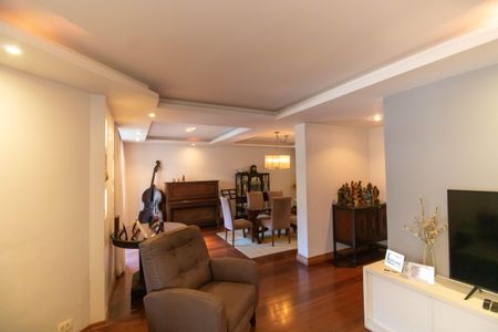 Apartamento à venda com 250m², 3 quartos e 2 vagasSala