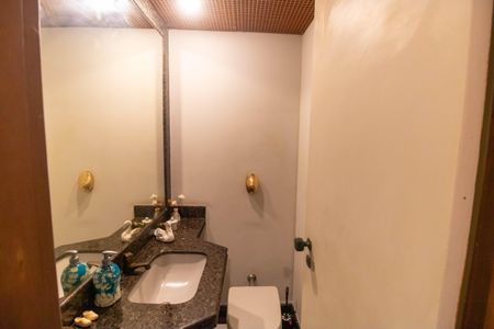 Apartamento à venda com 250m², 3 quartos e 2 vagasLavabo