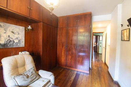 Apartamento à venda com 250m², 3 quartos e 2 vagasSuíte 
