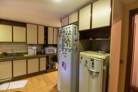 Apartamento à venda com 250m², 3 quartos e 2 vagasCozinha