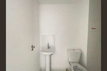 Apartamento para alugar com 31m², 1 quarto e sem vaga Apartamento para alugar com 31m², 1 quarto e sem vagaBanheiro