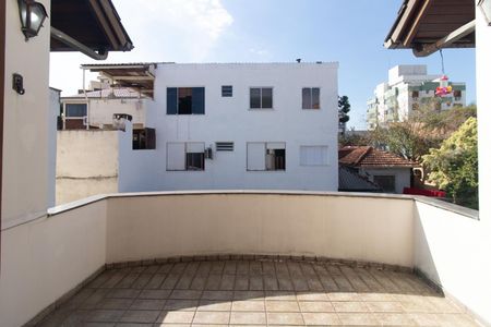 Casa para alugar com 400m², 3 quartos e 6 vagasÁrea externa