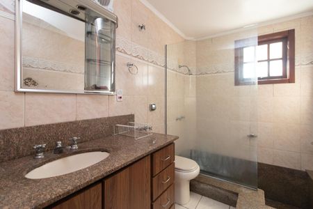 Casa para alugar com 400m², 3 quartos e 6 vagasBanheiro
