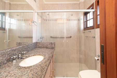 Casa para alugar com 400m², 3 quartos e 6 vagasBanheiro