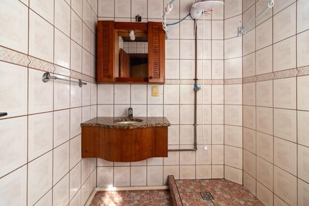 Casa para alugar com 400m², 3 quartos e 6 vagasBanheiro