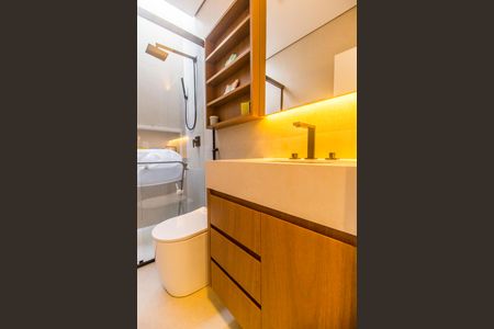 Apartamento à venda com 520m², 4 quartos e 3 vagas Apartamento à venda com 520m², 4 quartos e 3 vagasBanheiro da Suíte
