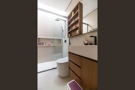 Apartamento à venda com 520m², 4 quartos e 3 vagas Apartamento à venda com 520m², 4 quartos e 3 vagasBanheiro da Suíte