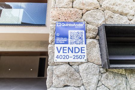 Apartamento à venda com 520m², 4 quartos e 3 vagas Apartamento à venda com 520m², 4 quartos e 3 vagasVista da Rua