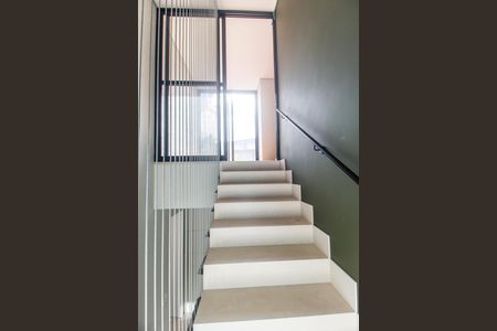 Apartamento à venda com 520m², 4 quartos e 3 vagas Apartamento à venda com 520m², 4 quartos e 3 vagasEscada