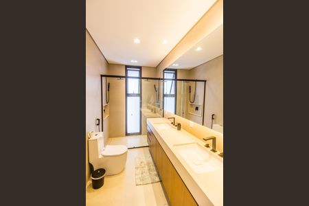 Apartamento à venda com 520m², 4 quartos e 3 vagas Apartamento à venda com 520m², 4 quartos e 3 vagasBanheiro da Suíte