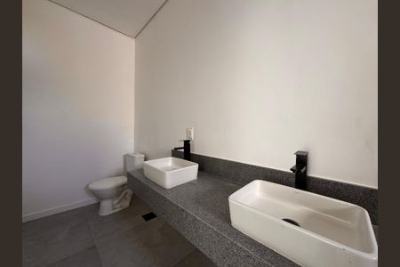 Apartamento à venda com 255m², 3 quartos e 2 vagasSuíte 1 - Banheiro