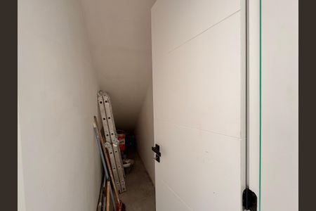 Apartamento à venda com 255m², 3 quartos e 2 vagasArmário sob a escada