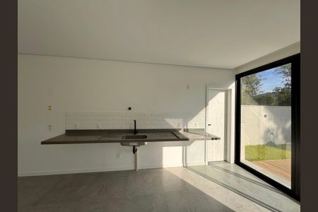 Apartamento à venda com 255m², 3 quartos e 2 vagasCozinha