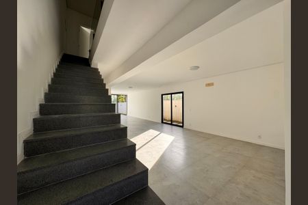 Apartamento à venda com 255m², 3 quartos e 2 vagasSala