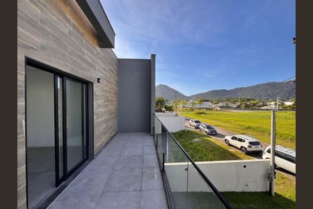 Apartamento à venda com 255m², 3 quartos e 2 vagasSuíte 3 - Varanda
