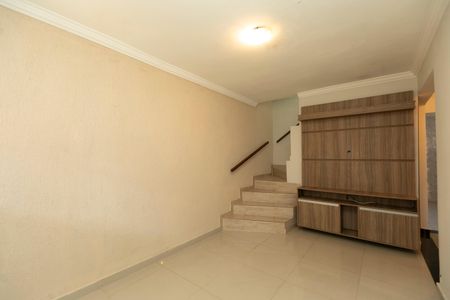 SALA de casa para alugar com 2 quartos, 75m² em Vila Iapi, Campinas