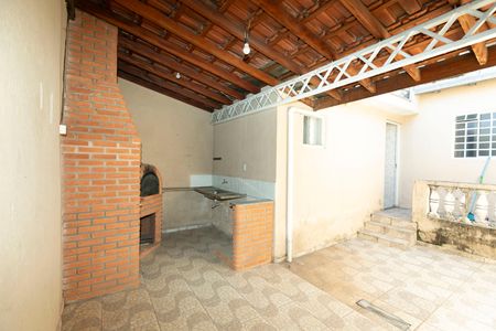 Casa à venda com 75m², 2 quartos e 1 vaga Casa à venda com 75m², 2 quartos e 1 vagaQUINTAL E CHURRASQUEIRA