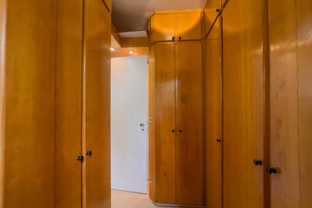 Apartamento à venda com 70m², 2 quartos e 1 vagaCloset