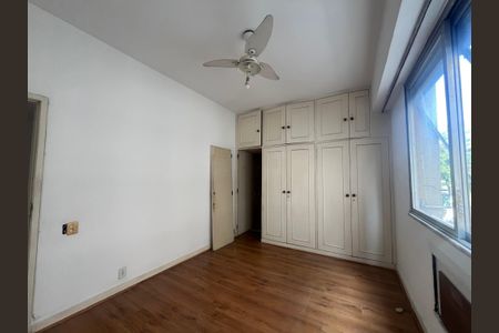 Apartamento à venda com 178m², 4 quartos e 1 vagaSuite 