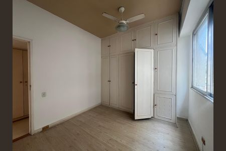 Apartamento à venda com 178m², 4 quartos e 1 vagaQuarto 2