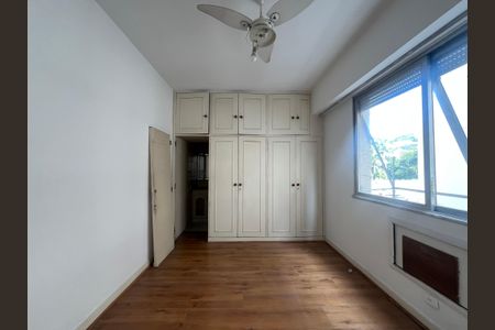 Apartamento à venda com 178m², 4 quartos e 1 vagaSuite 
