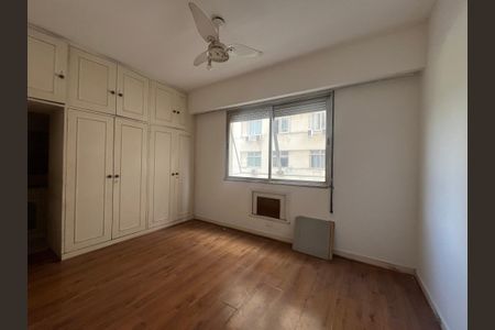 Apartamento à venda com 178m², 4 quartos e 1 vagaSuite 