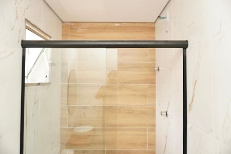Suíte - Banheiro  de apartamento para alugar com 1 quarto, 45m² em Santa Cruz, Belo Horizonte