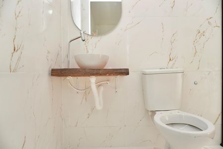 Suíte - Banheiro  de apartamento para alugar com 1 quarto, 45m² em Santa Cruz, Belo Horizonte