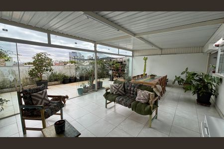 Apartamento à venda com 220m², 3 quartos e 2 vagasCobertura