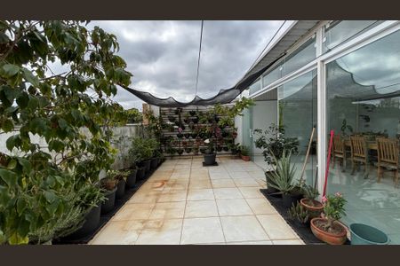 Apartamento à venda com 220m², 3 quartos e 2 vagasCobertura