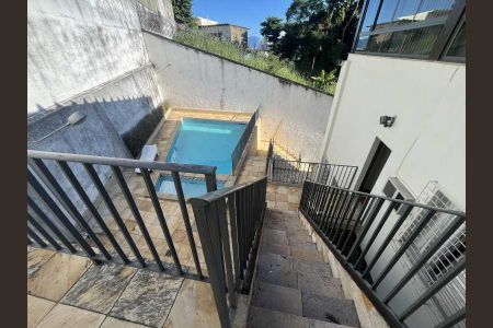 Casa à venda com 4 quartos, 392m² em Jardim Guanabara, Rio de Janeiro