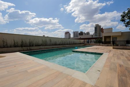 Apartamento à venda com 66m², 2 quartos e 2 vagas Apartamento à venda com 66m², 2 quartos e 2 vagasÁrea comum - Piscina