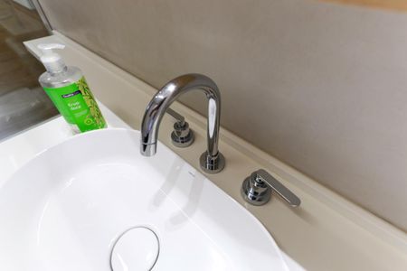 Apartamento à venda com 66m², 2 quartos e 2 vagas Apartamento à venda com 66m², 2 quartos e 2 vagasBanheiro da suíte