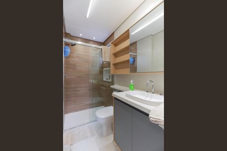 Apartamento à venda com 66m², 2 quartos e 2 vagas Apartamento à venda com 66m², 2 quartos e 2 vagasBanheiro da suíte
