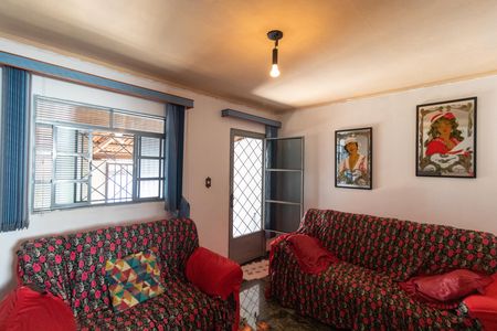 Casa à venda com 60m², 2 quartos e 1 vaga Casa à venda com 60m², 2 quartos e 1 vagaSalas