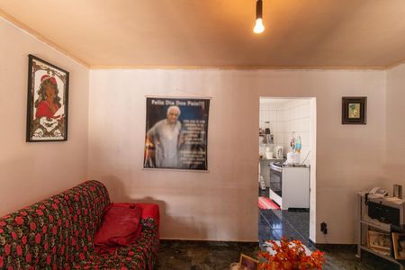 Casa à venda com 60m², 2 quartos e 1 vaga Casa à venda com 60m², 2 quartos e 1 vagaSalas