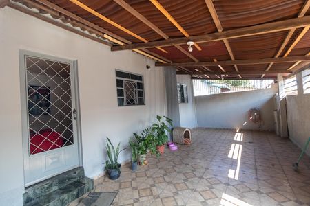 Casa à venda com 60m², 2 quartos e 1 vaga Casa à venda com 60m², 2 quartos e 1 vagaGaragem