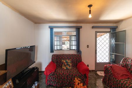 Casa à venda com 60m², 2 quartos e 1 vaga Casa à venda com 60m², 2 quartos e 1 vagaSalas