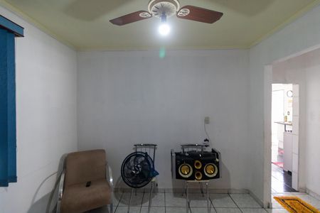Casa à venda com 60m², 2 quartos e 1 vaga Casa à venda com 60m², 2 quartos e 1 vagaQuarto 01